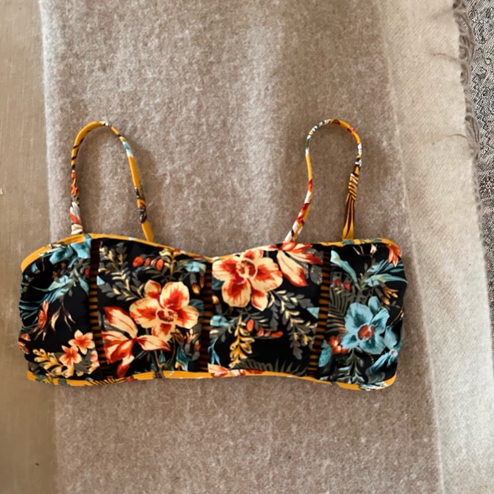 Swim Suit Tops